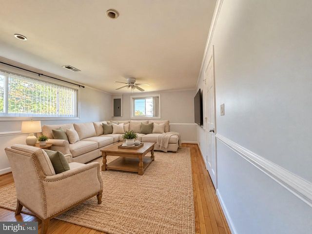 10406 CONOVER, Silver Spring, MD 20902