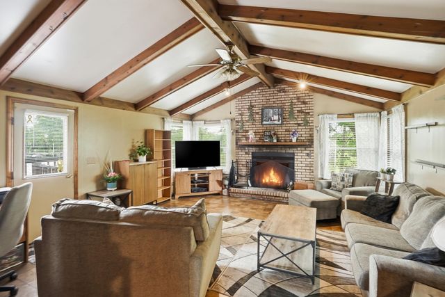 4066 Kingsway Drive, Crown Point, IN 46307