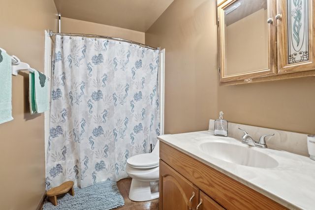 4066 Kingsway Drive, Crown Point, IN 46307