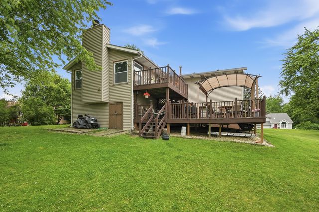 4066 Kingsway Drive, Crown Point, IN 46307