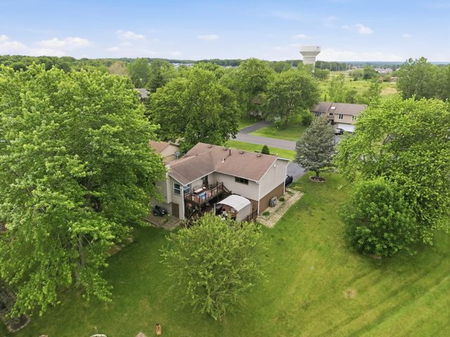 4066 Kingsway Drive, Crown Point, IN 46307