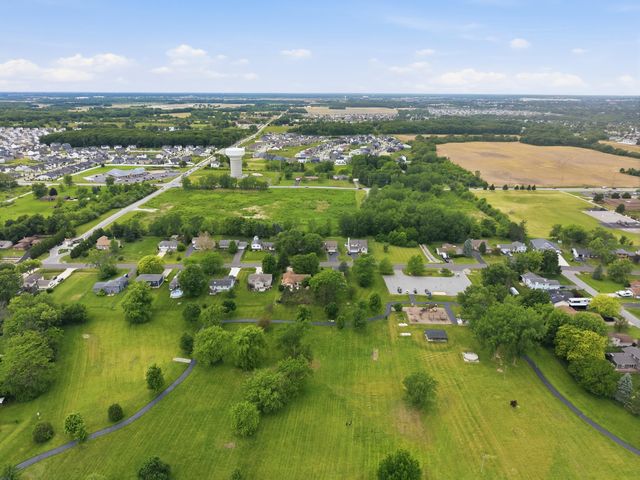 4066 Kingsway Drive, Crown Point, IN 46307