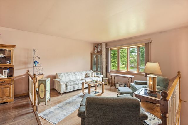 4066 Kingsway Drive, Crown Point, IN 46307