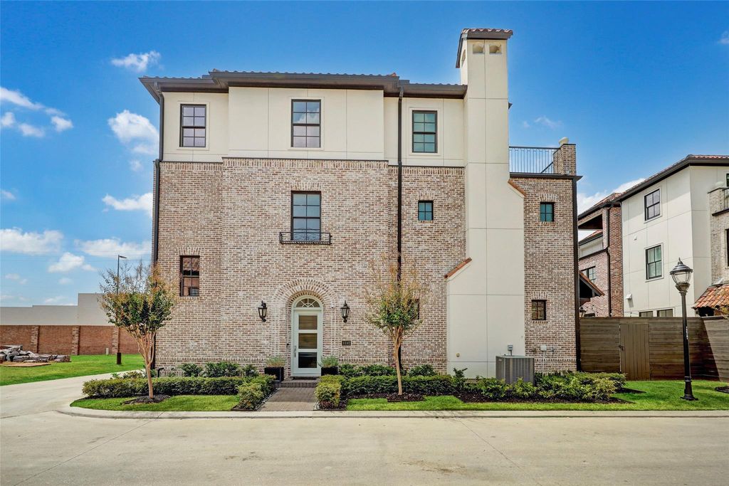 1147 Castellina Lane, Houston, TX 77055