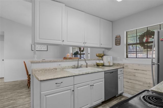 130 Lumpkin Drive, Ennis, TX 75119