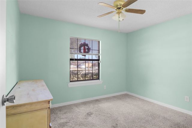 130 Lumpkin Drive, Ennis, TX 75119