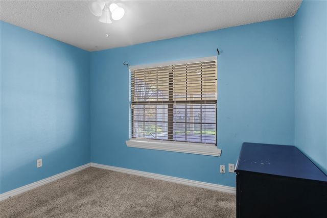 130 Lumpkin Drive, Ennis, TX 75119