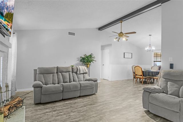 130 Lumpkin Drive, Ennis, TX 75119