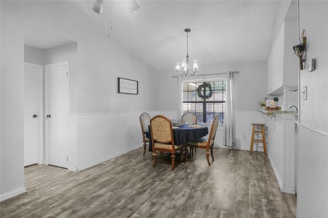 130 Lumpkin Drive, Ennis, TX 75119