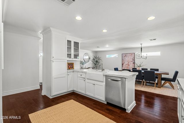 4330 E DEVONSHIRE Avenue, Phoenix, AZ 85018