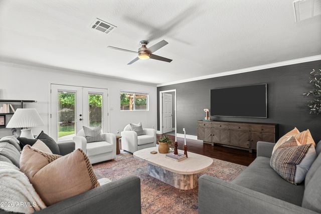 4330 E DEVONSHIRE Avenue, Phoenix, AZ 85018