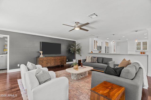 4330 E DEVONSHIRE Avenue, Phoenix, AZ 85018