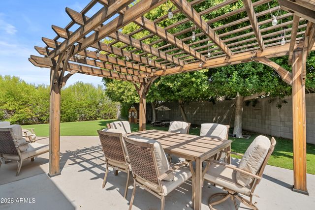4330 E DEVONSHIRE Avenue, Phoenix, AZ 85018