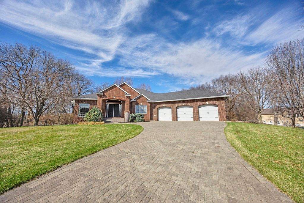 10539 Yancy Court NE, Blaine, MN 55449
