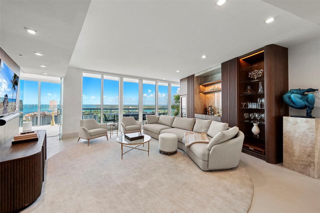 1000 S Pointe Dr 2803, Miami Beach, FL 33139