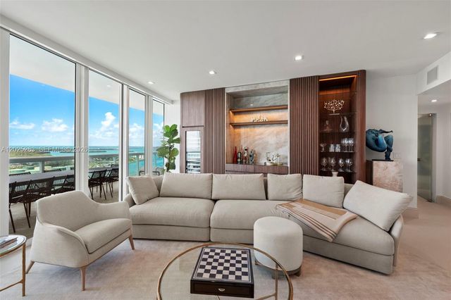 1000 S Pointe Dr 2803, Miami Beach, FL 33139