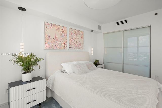 1000 S Pointe Dr 2803, Miami Beach, FL 33139