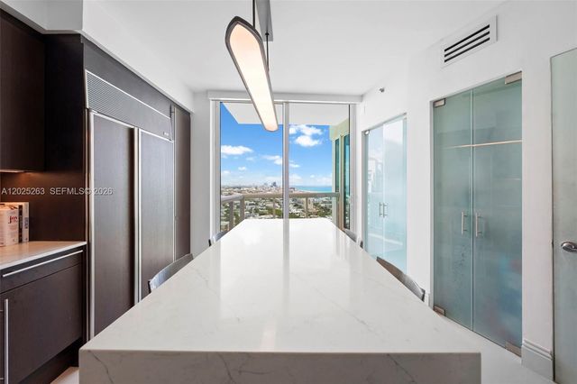 1000 S Pointe Dr 2803, Miami Beach, FL 33139