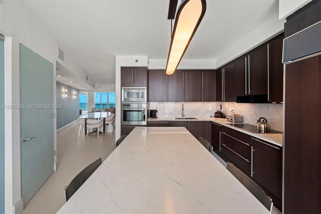 1000 S Pointe Dr 2803, Miami Beach, FL 33139