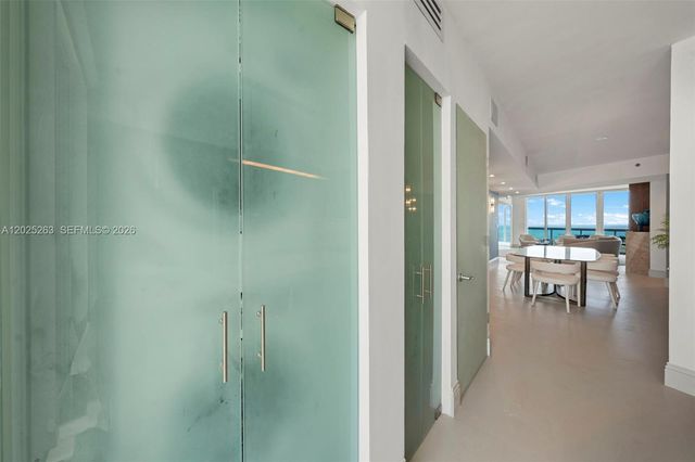 1000 S Pointe Dr 2803, Miami Beach, FL 33139
