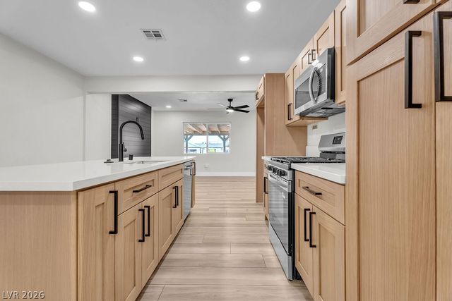 472 National Street, Henderson, NV 89015