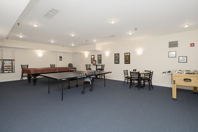 1 Seal Harbor Rd 413, Winthrop, MA 02152