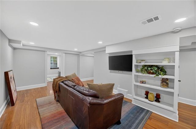 1785 Meadowdale NE Avenue, Atlanta, GA 30306