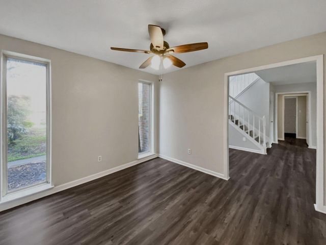 706 S Diamondhead Boulevard, Crosby, TX 77532