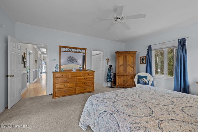 9804 Clarendon Drive, Emerald Isle, NC 28594