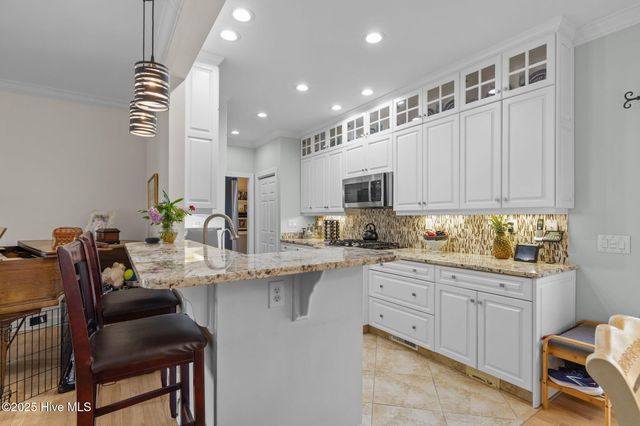 9804 Clarendon Drive, Emerald Isle, NC 28594