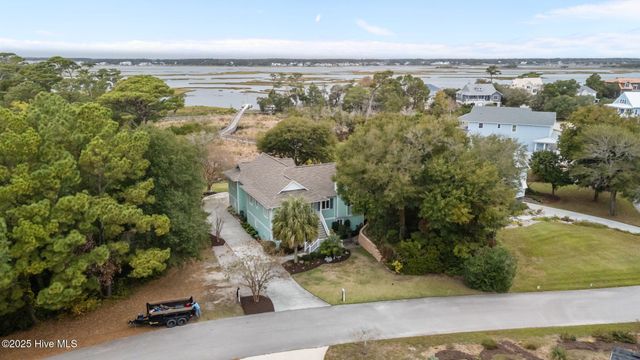 9804 Clarendon Drive, Emerald Isle, NC 28594