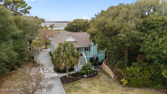 9804 Clarendon Drive, Emerald Isle, NC 28594