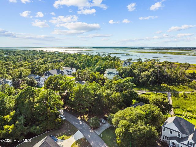 9804 Clarendon Drive, Emerald Isle, NC 28594