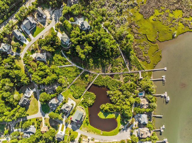 9804 Clarendon Drive, Emerald Isle, NC 28594