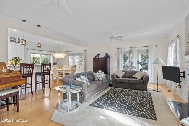 9804 Clarendon Drive, Emerald Isle, NC 28594