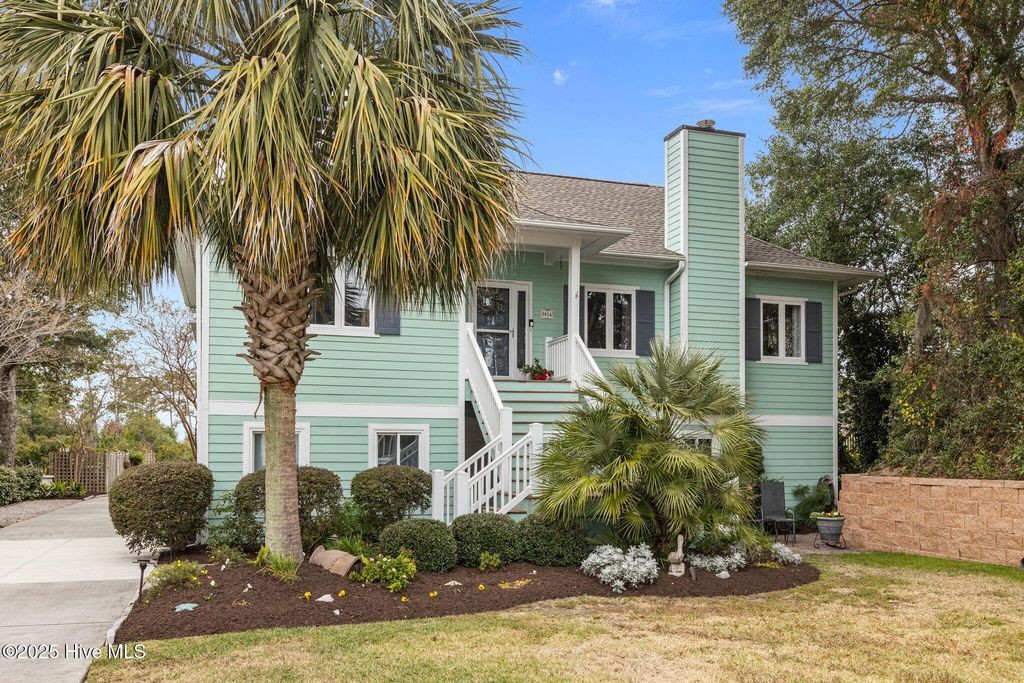 9804 Clarendon Drive, Emerald Isle, NC 28594