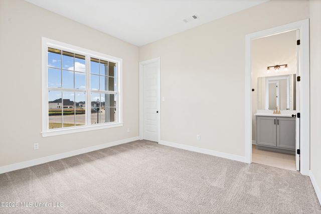 5049 S River Grove Lane, Olive Branch, MS 38654