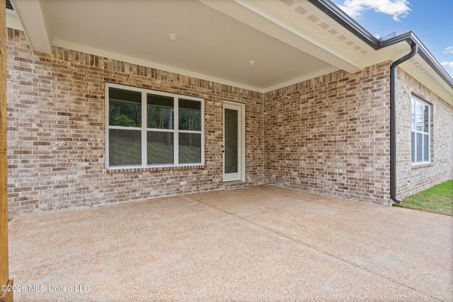 5049 S River Grove Lane, Olive Branch, MS 38654