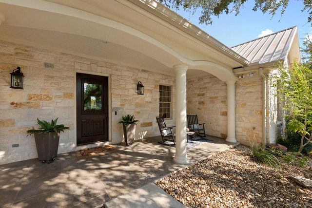 290 Trailmaster CIR, Driftwood, TX 78619