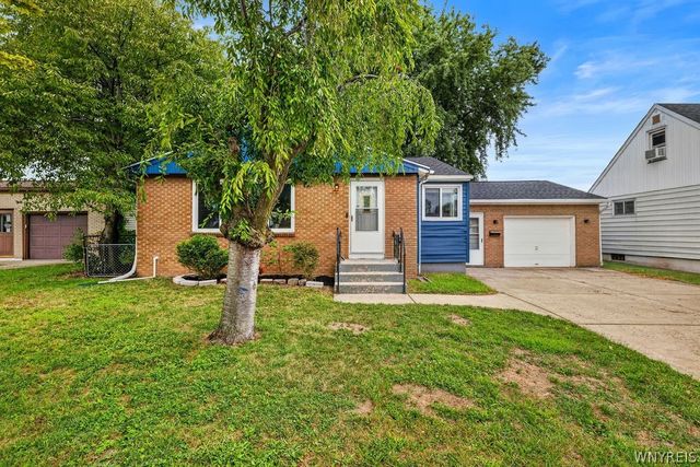 39 Lemoine Avenue, Cheektowaga, NY 14227