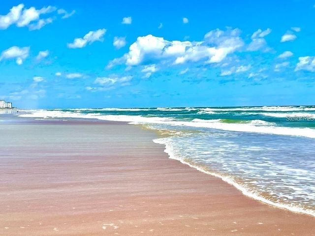 306 HANG LOOSE WAY, Daytona Beach, FL 32124
