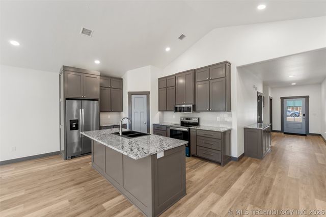 205 Lindsey Avenue, Adair, OK 74330