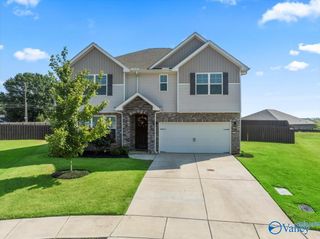211 Cherry Laurel Drive, Hazel Green, AL 35750