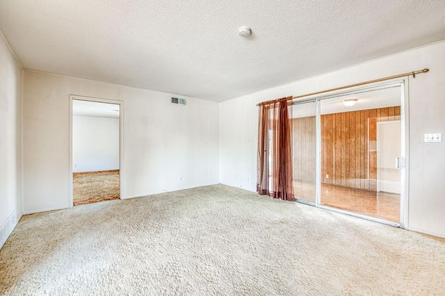 786 E Dovewood Lane, Fresno, CA 93710