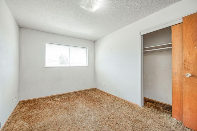 786 E Dovewood Lane, Fresno, CA 93710