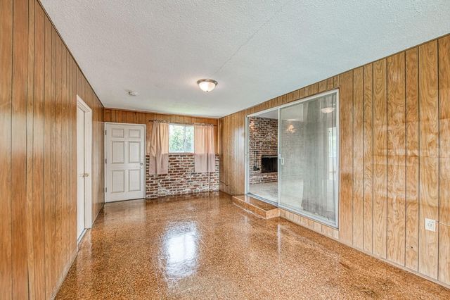 786 E Dovewood Lane, Fresno, CA 93710