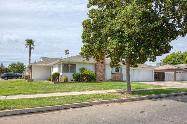 786 E Dovewood Lane, Fresno, CA 93710