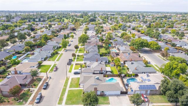 786 E Dovewood Lane, Fresno, CA 93710