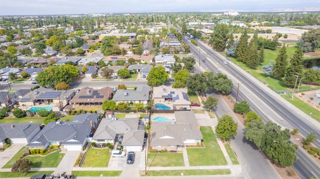 786 E Dovewood Lane, Fresno, CA 93710