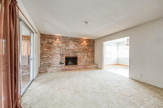 786 E Dovewood Lane, Fresno, CA 93710
